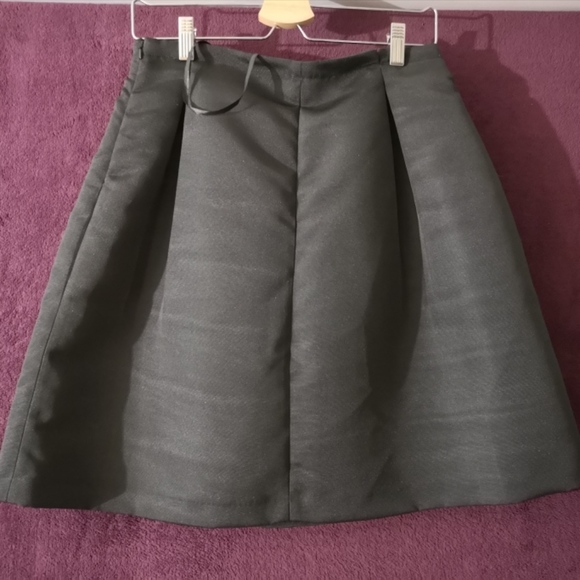 ALFRED SUNG Pleated Skirt Black Size 6 NWOT - Picture 2 of 5